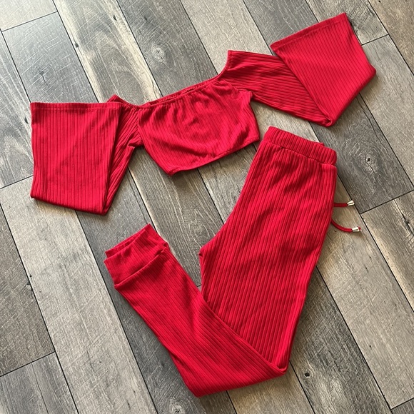 Sabo Skirt Scarlet Ribbed Lounge Set - Picture 15 of 16